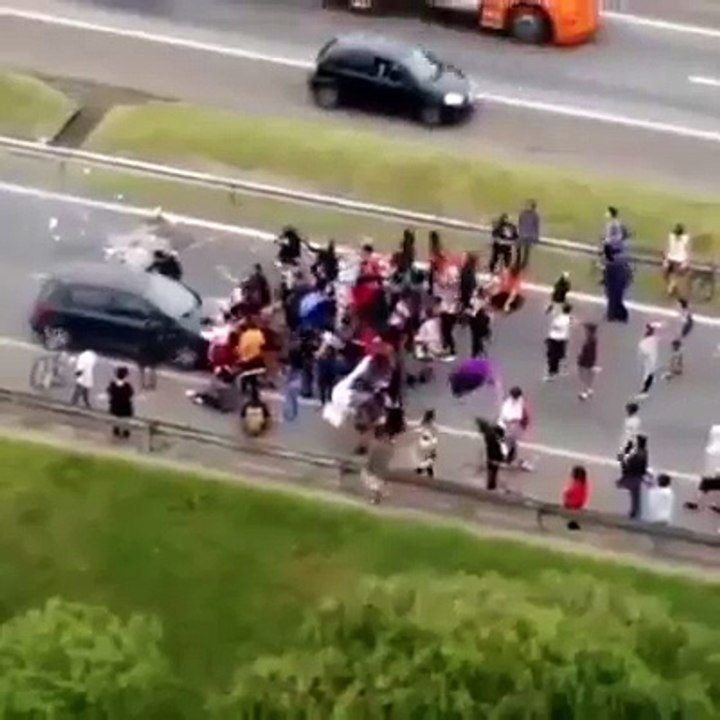 Asylanten speeren Straßen