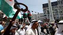 I palestinesi commemorano la Nakba, la 