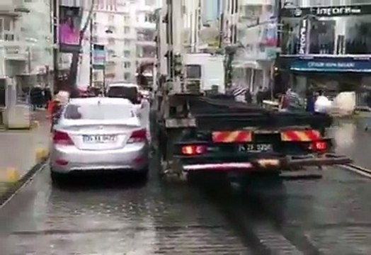 Come in Danimarca il carro attrezzi porta via le auto