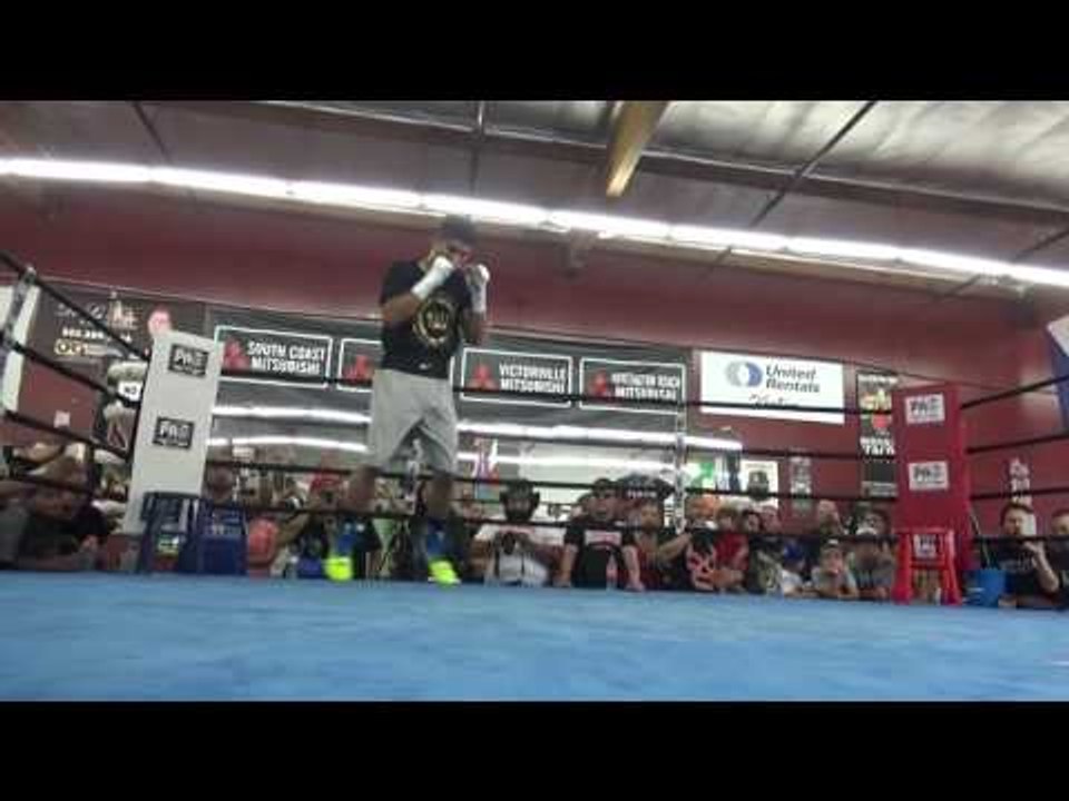 mikey garcia shadow boxing EsNews Boxing