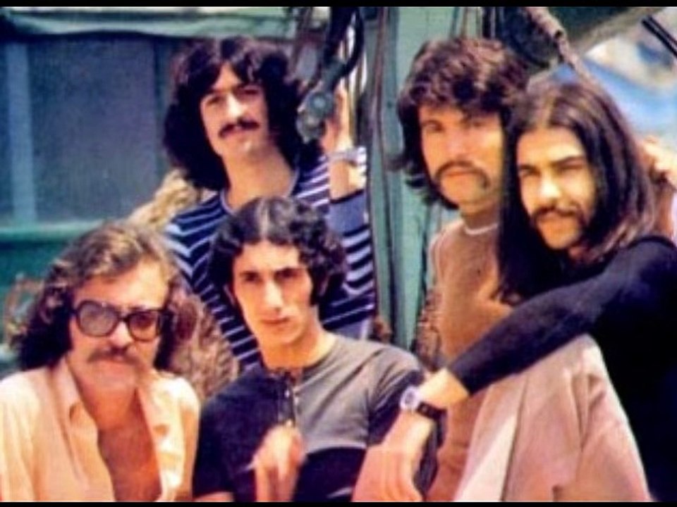 Cem Karaca - Sevda Kuşun Kanadında