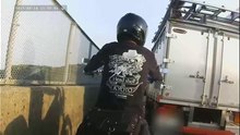 【転載】2017 05 14 幅寄せトラック