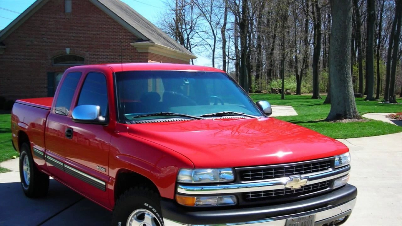 Replacing Broken y Silverado - GM Heater Hose Connector Replace