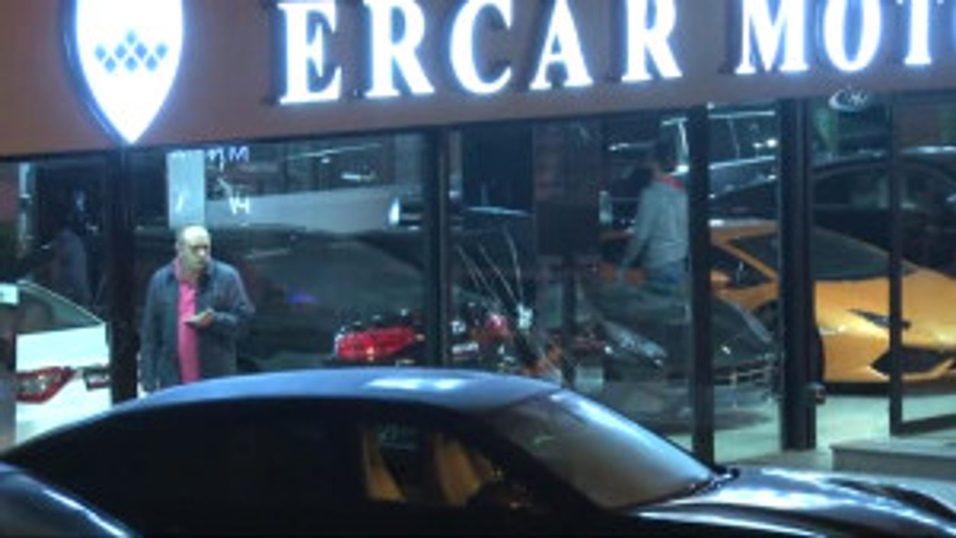 Beşiktaş'ta Lüks Galeriye Silahlı Saldırı - Dailymotion Video