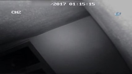 Acemi Hırsız Yönünü Değiştirmek İstediği Güvenlik Kamerasına Böyle Yakalandı
