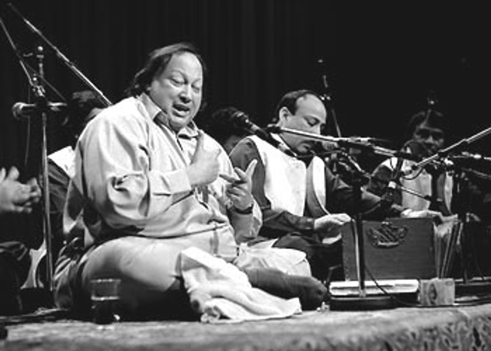 Nusrat Fateh Ali Khan - Allah Hoo Allah Hoo Full Qawwali