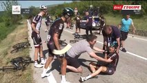 Terrible chute pendant le tour d'Italie à cause dune moto mal garée