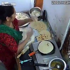 Koltuk Altı Gözlemesi - Hindistan Sokak Lezzetleri