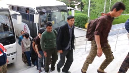 Erzincan Yolcu Otobüsünden 114 Kaçak Çıktı