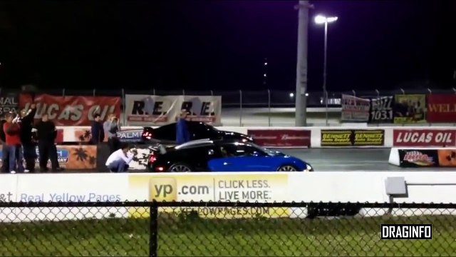 Bugatti Veyron Vs Nissan GTR R35 Drag Race