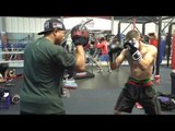 Robert Garcia working with Brian Gallegos - EsNews Boxing