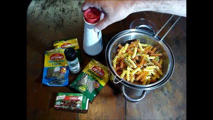 Mandiopã de macarrão - macarrão frito