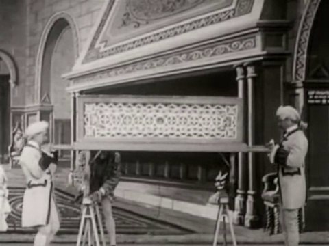 Georges Méliès: Le Coffre Enchanté (1904)