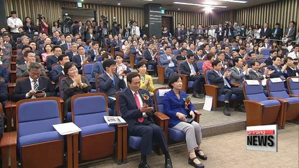 Two political parties pick their new floor leaders