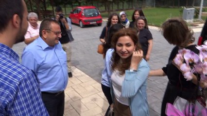 HULYA AKINCI HANIMEFENDI BEDENSEL VE ZIHINSEL ENGELLILER MERKEZINI ZIYARET ETTI