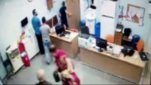 Hastanede baltalı saldırı kamerada
