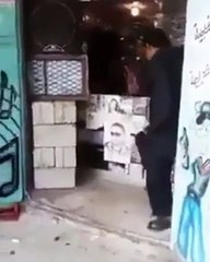 Müzikle Aşırı Uyumlu Dans Eden Dayı