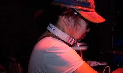 Kenalin Nih Sumirock, DJ Wanita Tertua