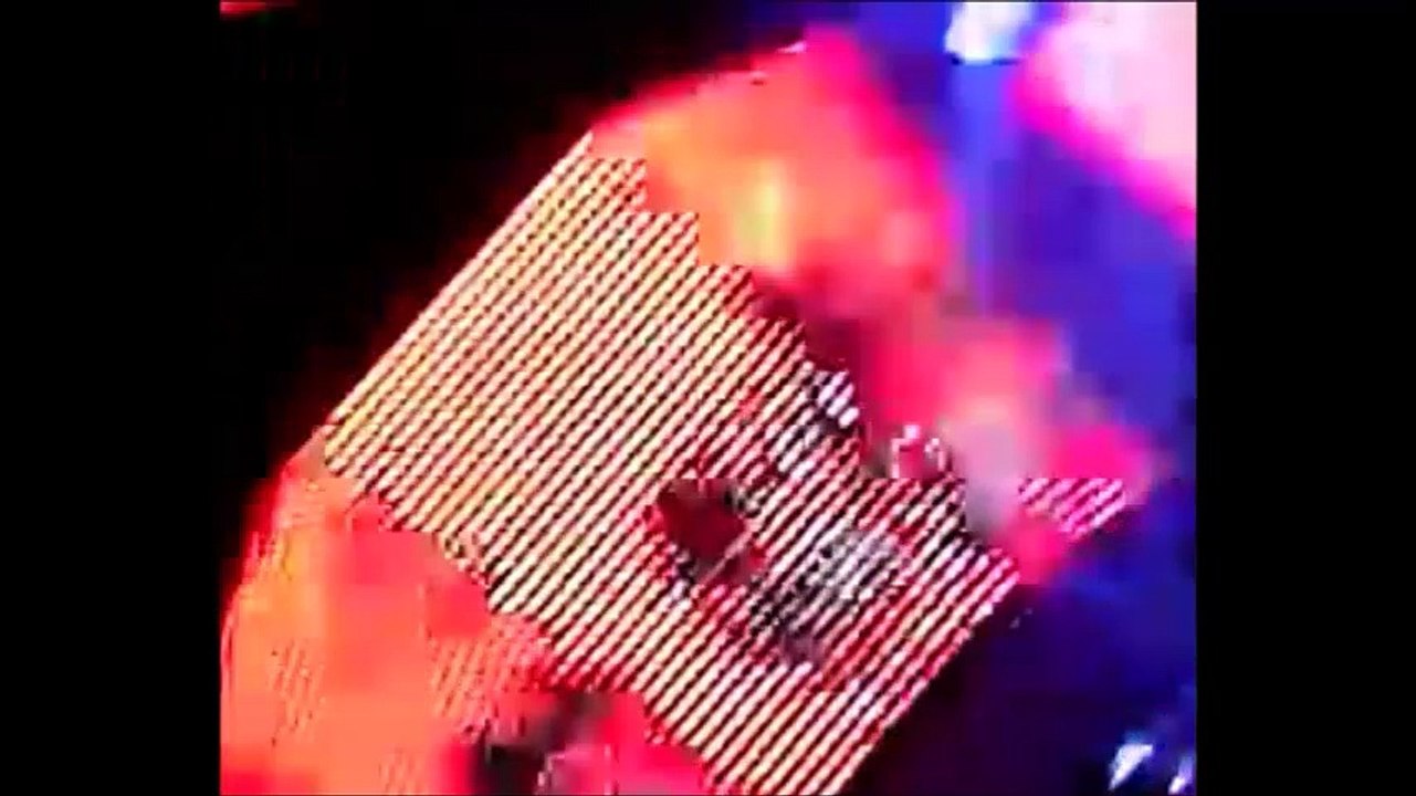 Muse - Supermassive Black Hole, London Wembley Arena, 11/23/2006