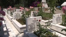 Şehit Anneleri Anneler Günü'nü Evlatlarının Mezarında Kutladı
