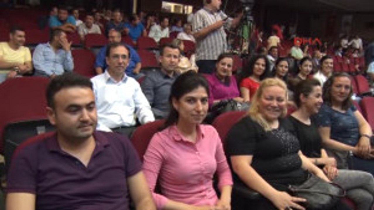 Mersin'de 3'ncü Türk Dünyası Tiyatro Günleri Başladı