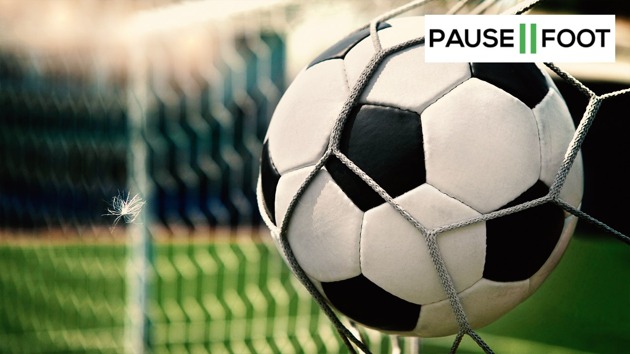 Cette célébration de but lui a valu un carton jaune