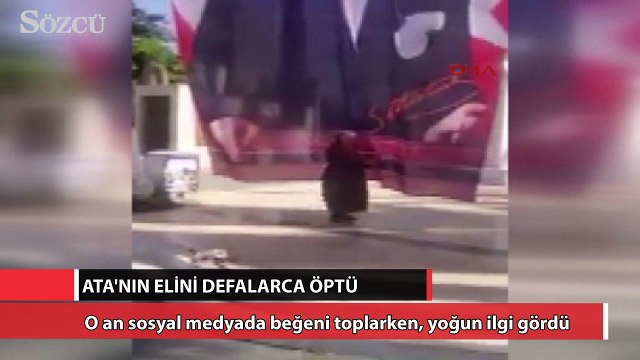 Atatürk'ün poster resmindeki elini defalarca öptü
