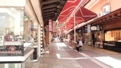 Kuşadası'nda 250 Kuyumcudan Sadece 25'i Bu Yıl Kepenk Açtı