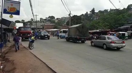 Aquí te presentamos videos del traslado de reos desde Támara hasta "La Tolva", Morocelí, El Paraíso.