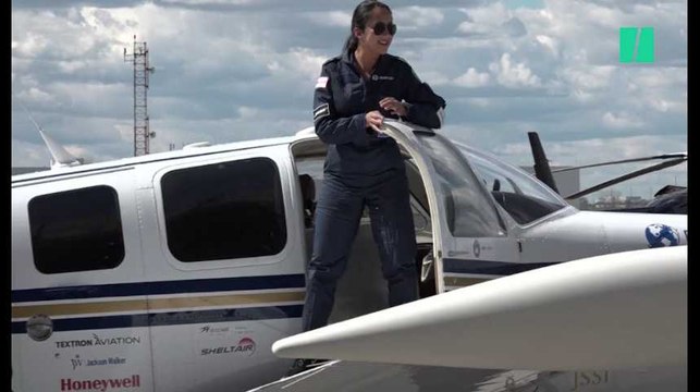 Cette afghane fait le tour du monde en avion pour sensibiliser les jeunes aux métiers scientifiques