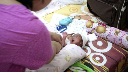 Incubadoras gratuitas salvam vidas na Indonésia