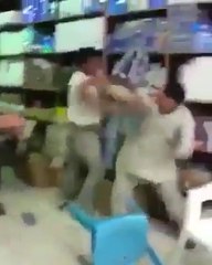 کویت میں پٹھانوں نے انڈیا والوں کی ایسی دُھلائی کی کہ انڈین لوگوں توبہ توبہ کریں گے
