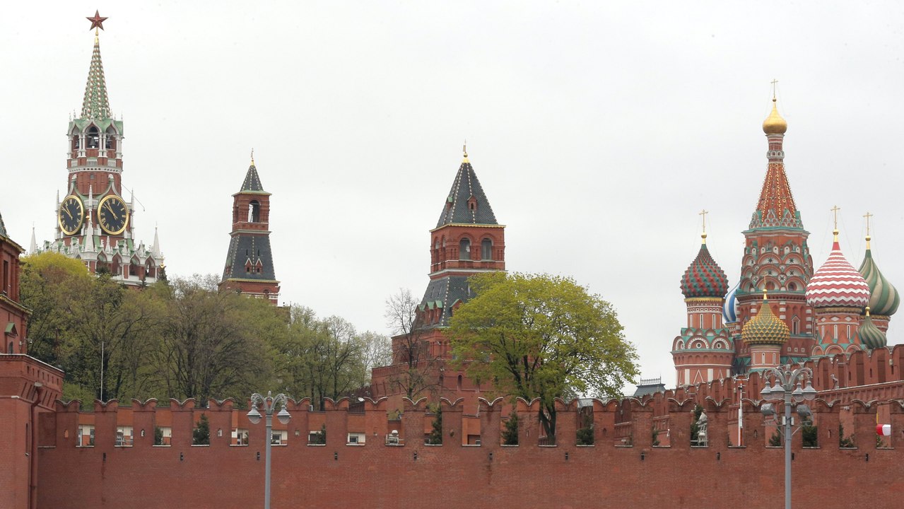 Russian officials deny diplomats received classified information