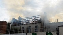 Violent incendie à Pâturages dans une ancienne école et bâtiment de l IRSIA .Vidéo 1 Eric Ghislain