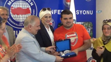 Memur-Sen Anneleri ve Engellileri Unutmadı