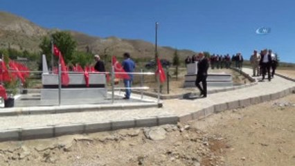 Şehit Polis Fethi Sekin'in Kabrini Boks Komitesi Ziyaret Etti