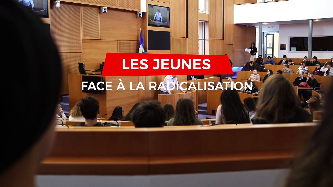 Débat sur la radicalisation organisé par le groupe PS du Parlement bruxellois avec les jeunes de 4 écoles bruxelloises.