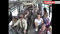 Otobüste Bebekli Kadına Cinsel Organını Gösteren Sapık