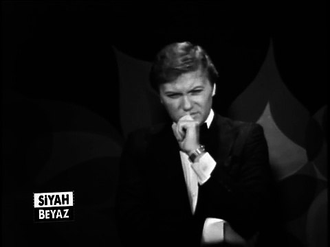 Göksel Arsoy - Sen Kimseyi Sevemezsin (1979)