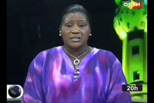 Le Président Ibrahim Boubacar KEÏTA a déposé une gerbe de fleurs sur la tombe du premier President du Mali Modibo KEÏTA