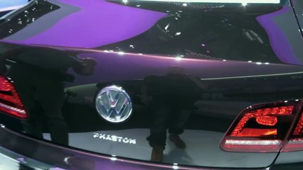 Volkswagen Phaeton-Full In depth tour,Interior and Exterior walkaround-Geneva motor show 2014