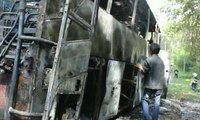 Bus Terbakar Diduga Korsleting Bagian Mesin