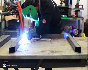 Screw log splitter