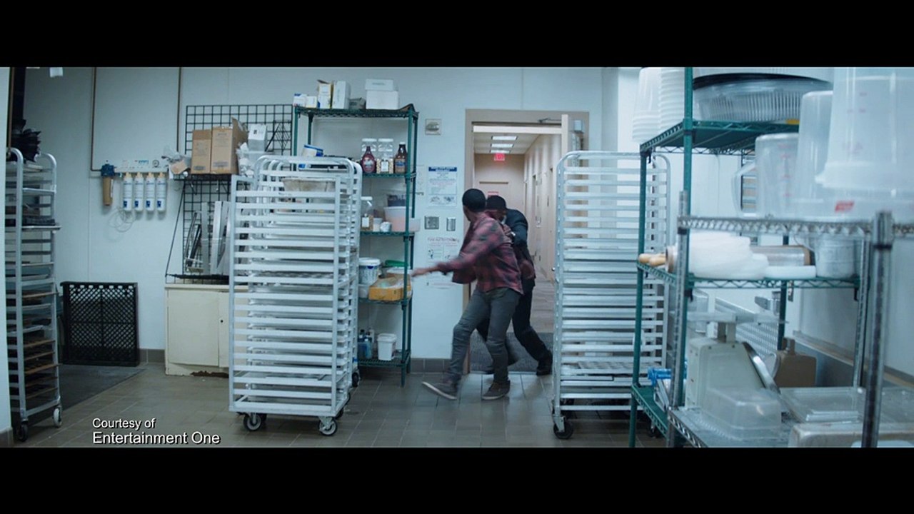 Sleepless - Clip - Come On Dad
