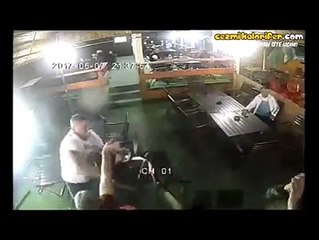 Kavga ortasına rahatını bozmayan dayı - acemi kamera