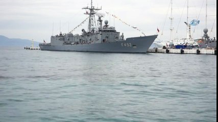 Denizkurdu Tatbikatı'na Katılan Askeri Gemiler Kuşadası’nda