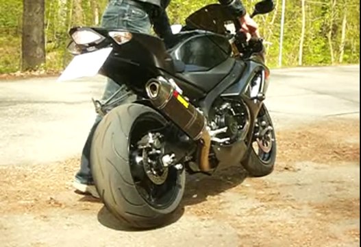 SUZUKI GSX R 1000 K8 SONIDO AKRAPOVIC