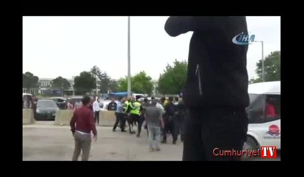 Ölümlü kaza sonrası ortalık karıştı, polis havaya ateş açtı