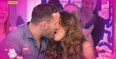 Mad Mag : Kim Glow et Sylvain Potard s’embrassent sensuellement en pleine émission (vidéo)
