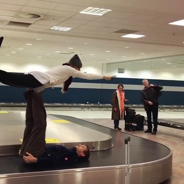 Quand tu t'ennuies à l'aéroport...